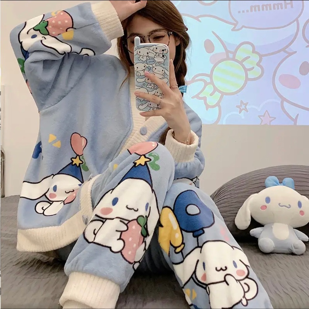 Cinnamoroll Fleece Two Piece Pajama Set - Picture 2 of 9